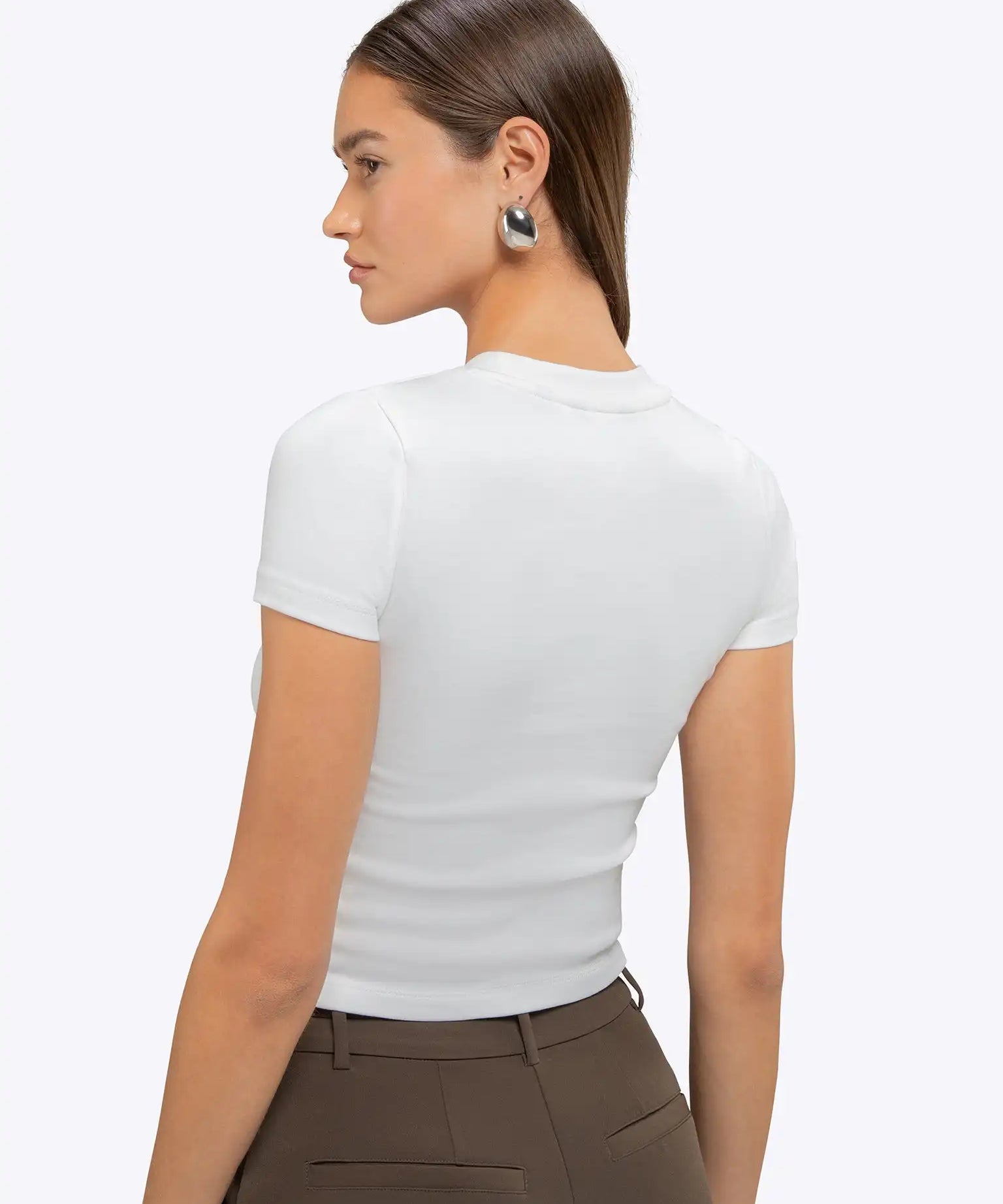 Tomboy Tee | White Slim-Fit Tomboy-Cotton™
